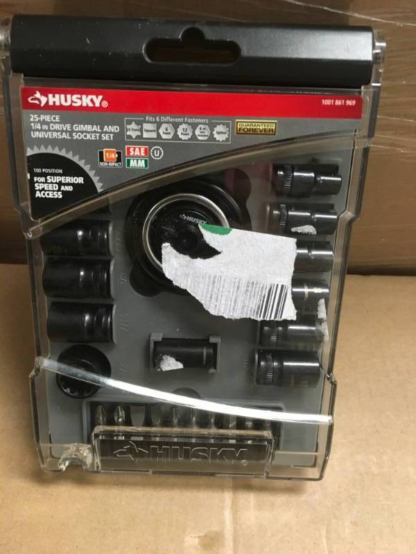 lot 97 image: Husky 14 in. Drive Gimbal Ratchet and Universal Socket Set (25-Piece) in good working condition