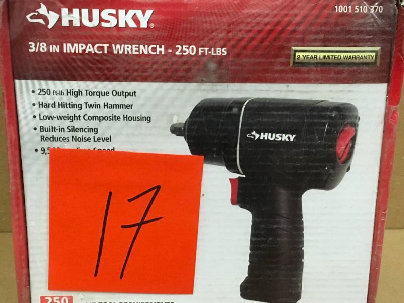 lot 17 image: Husky 250 ft.lbs. 38 In. Impact Wrench in good working condition