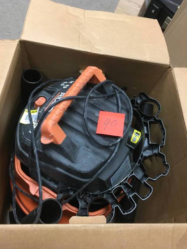 lot 40 image: RIDGID 14 Gal. 6.0-Peak HP Wet Dry Vac USED in good working condition