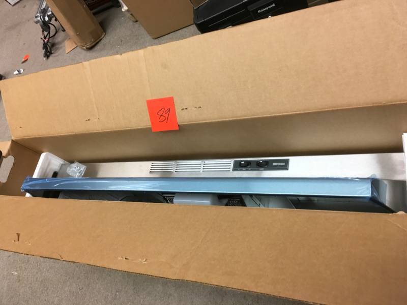 lot 89 image: Broan F40000 Series 42 in. Convertible Under Cabinet Range Hood with Light in Stainless Steel  in good working condition