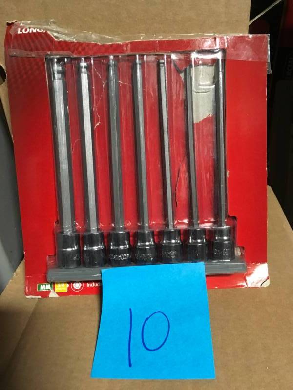 lot 10 image: Husky Long Ball End Bit Socket Set Metric (7-Piece) in very good condition