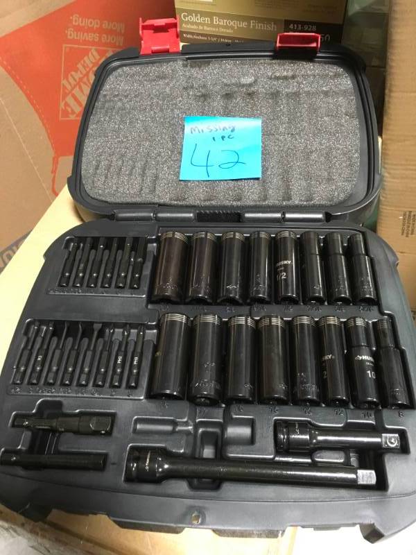 lot 42 image: Husky 35-Piece Thin Wall Impact Driver Socket Set MISSING 1 PC in very good condition