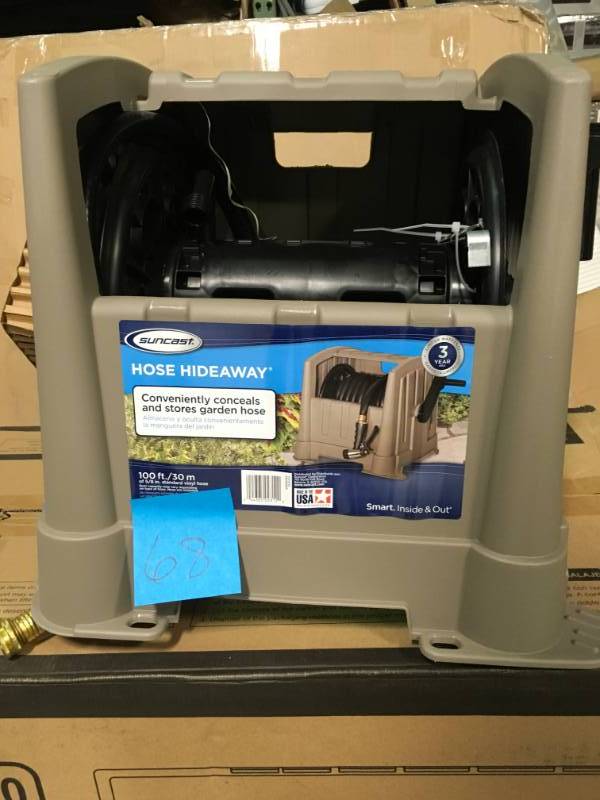 lot 68 image: Suncast PHT100 Hose Reel with Tracker Hose Hideaway in very good condition