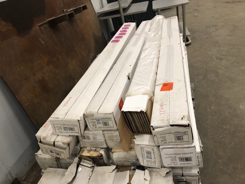 lot 114 image: Pallet of  assorted Flooring Wood 12 cases Mixed models see pictures