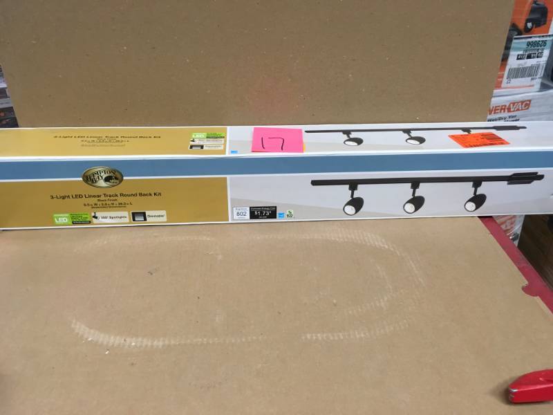 lot 17 image: Hampton Bay 39.37 in. 3-Light Black Integrated LED Linear Round Back Track Lighting Kit  in very good condition