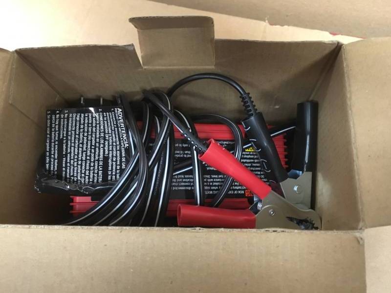 lot 33 image: Schumacher 6-Volt or 12-Volt, 2 Amp Automotive Battery Charger  in very good condition