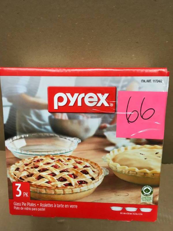 lot 66 image: Pyrex 3-Pack Easy Grab Glass Pie Plate not used