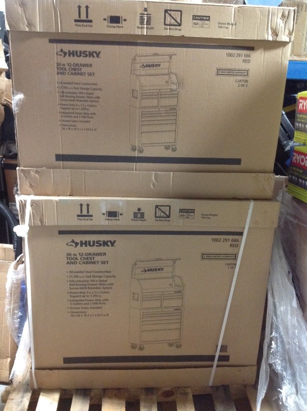 lot 105 image: Husky 36 in. 12-Drawer Tool Chest and Cabinet Combo in Red in good conditions