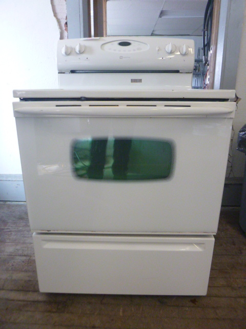lot 6 image: Maytag Glass Top Electric Range