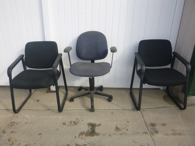 lot 18 image: 3 Office Chairs