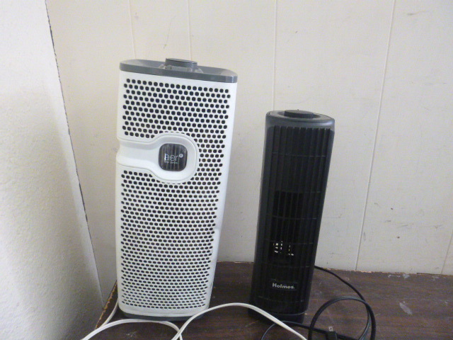 lot 42 image: Air Purifier and Tower Fan