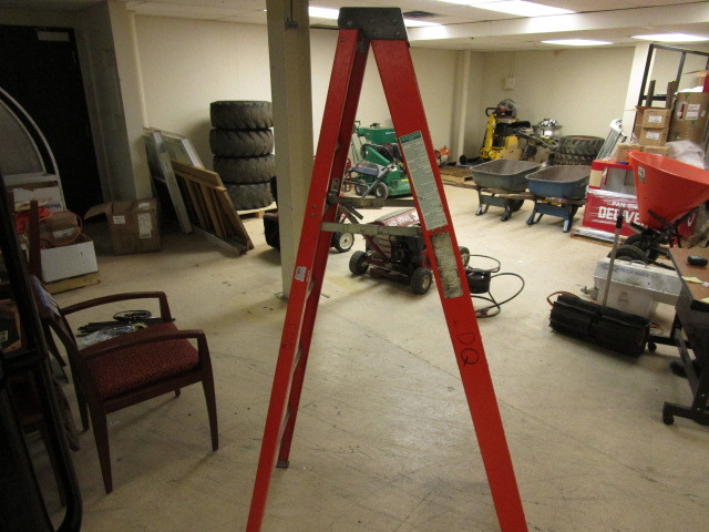 lot 132 image: FIBERGLASS LADDER.