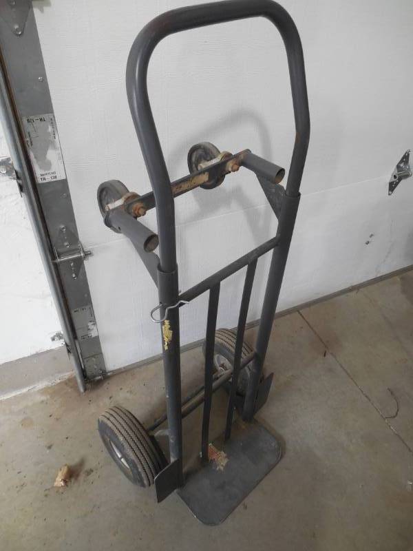 lot 57 image: 2 WHEEL CART