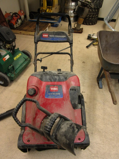 TORO SNOW BLOWER