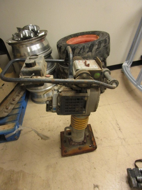 JUMPING JACK COMPACTOR