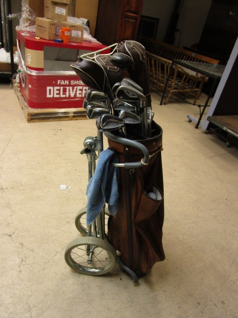 VINTAGE GOLF CLUBS