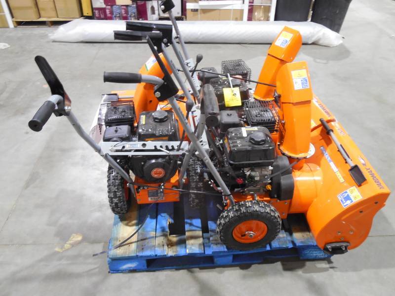 3 snowblowers lot