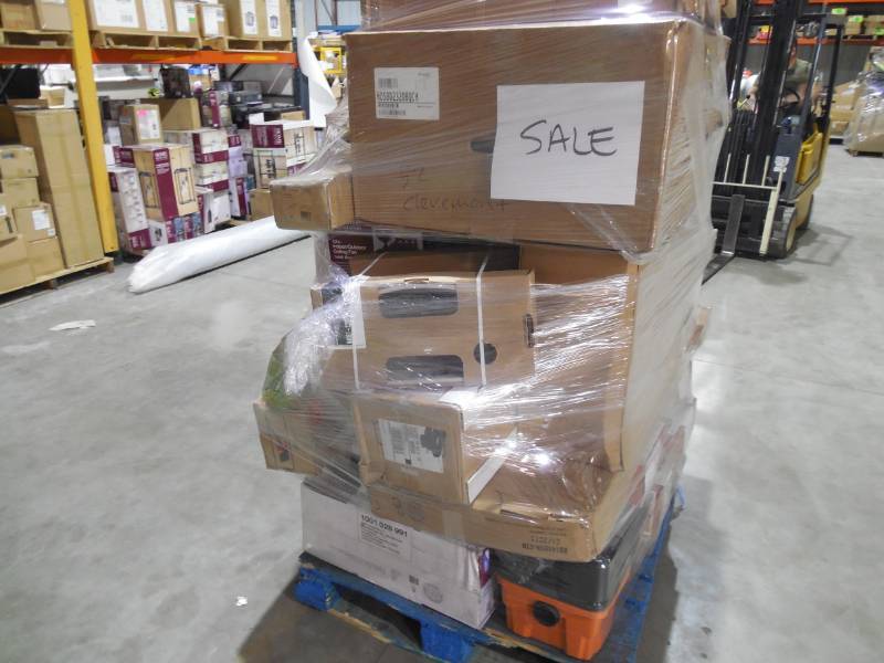 PALLET LOT OF GENERAL MERCHANDISE , TOOLS & HARDWARE