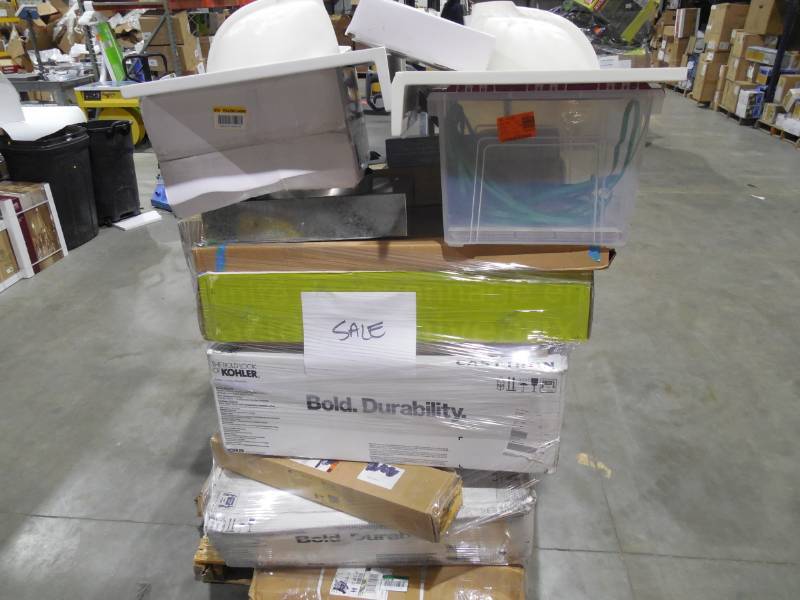 PALLET LOT OF GENERAL MERCHANDISE , TOOLS & HARDWARE