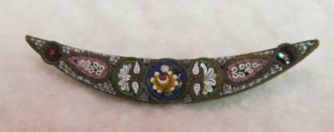 lot 46 image: Vintage jewelry