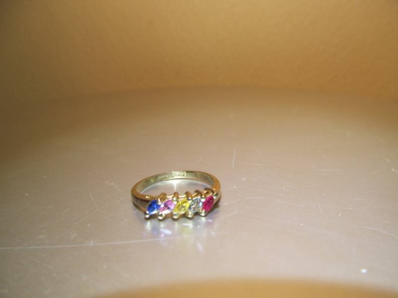lot 65 image: jewelry