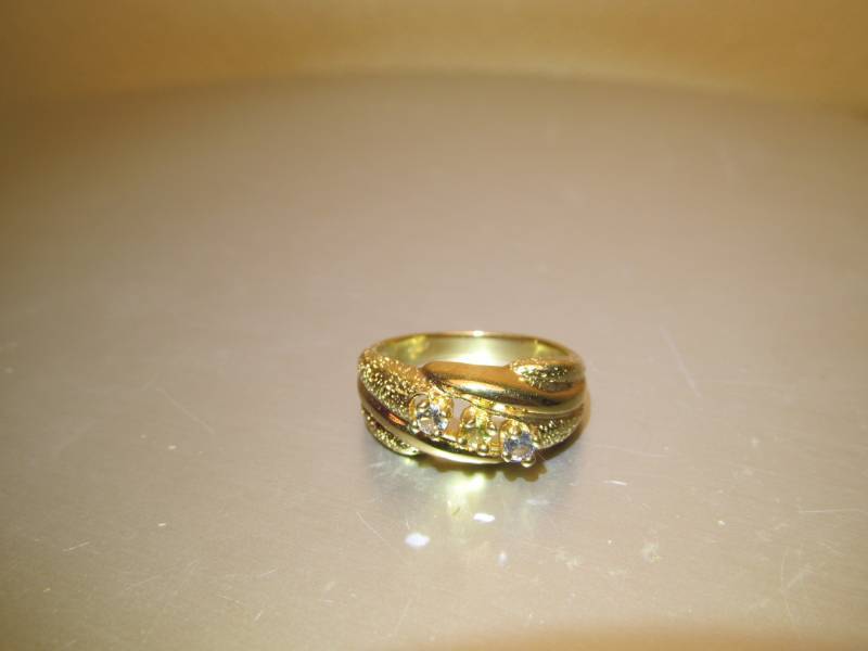 lot 67 image: jewelry