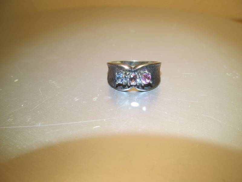 lot 70 image: jewelry