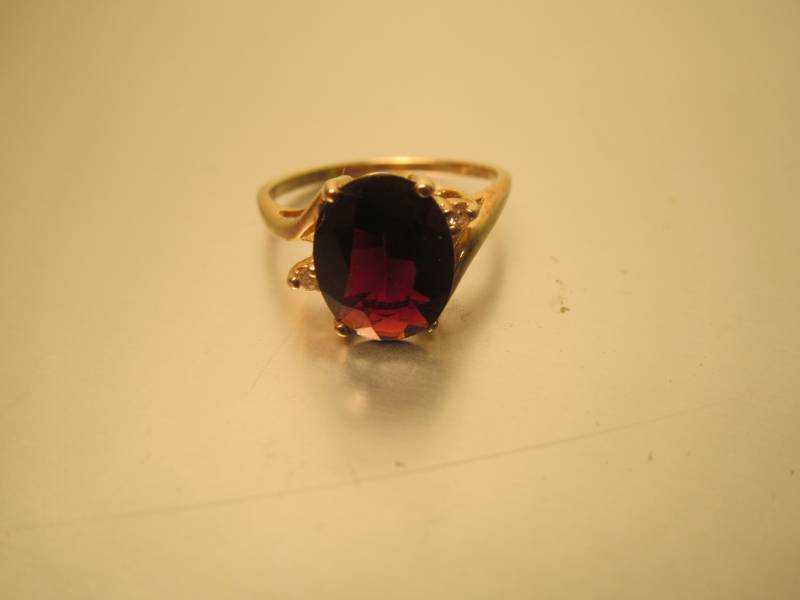 lot 73 image: jewelry