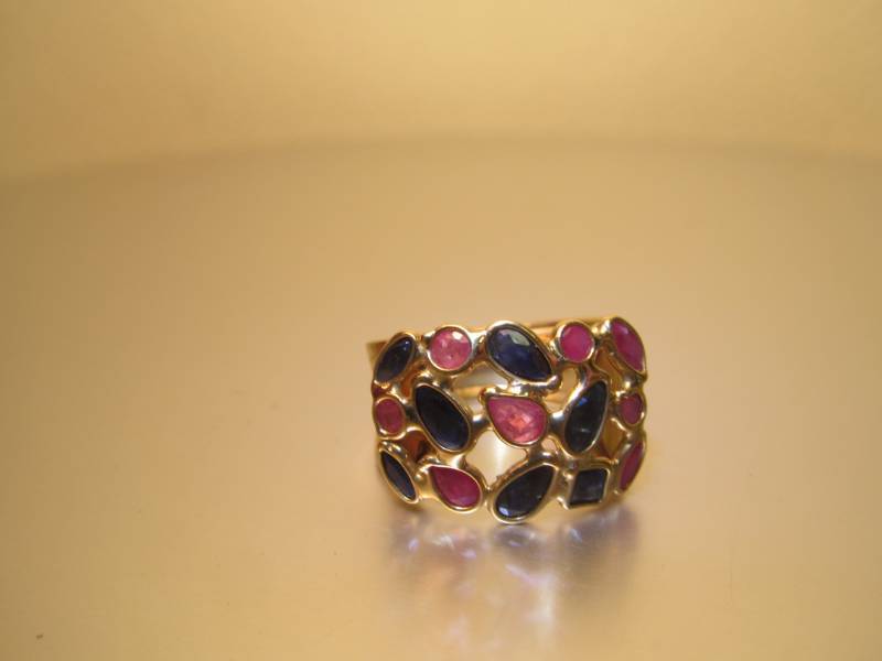 lot 81 image: vintage jewelry
