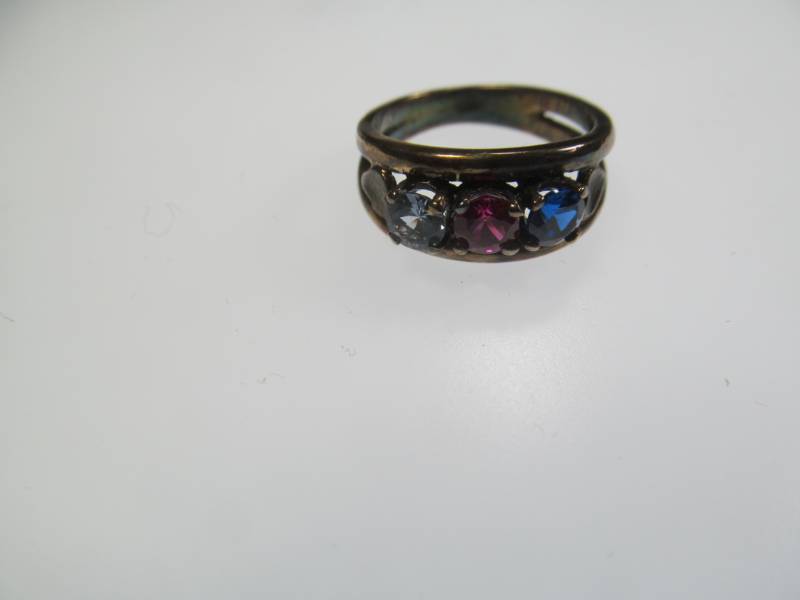 lot 64 image: jewelry