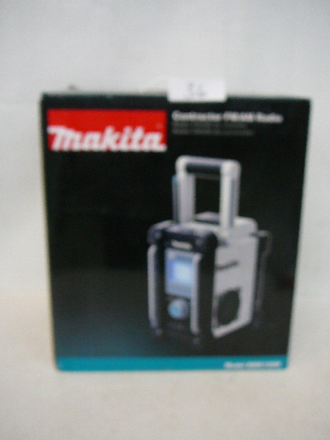 lot 36 image: Makita Contractor FMAM Radio