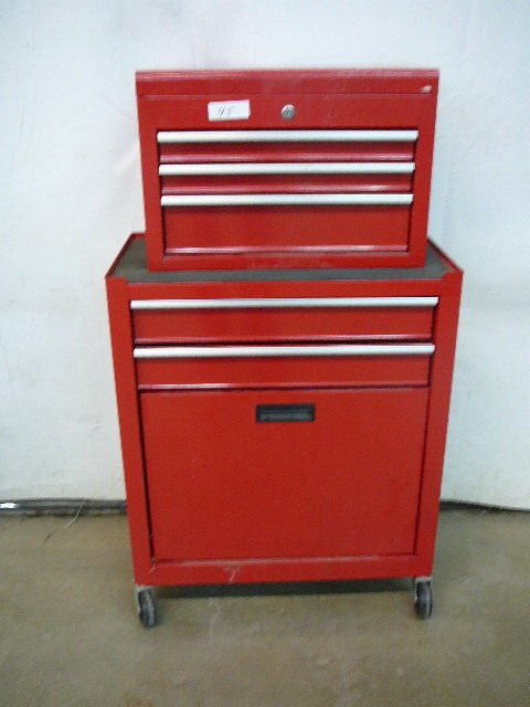 lot 45 image: 5 Drawer Tool Box on Casters