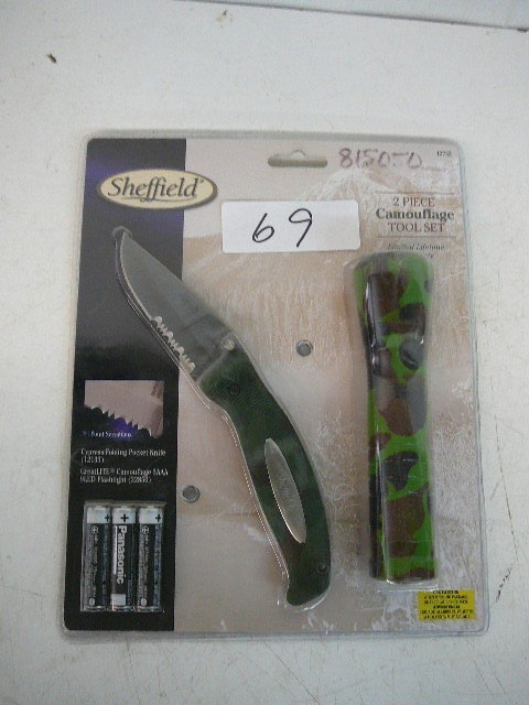 lot 69 image: 2pc Camouflage Tool Set