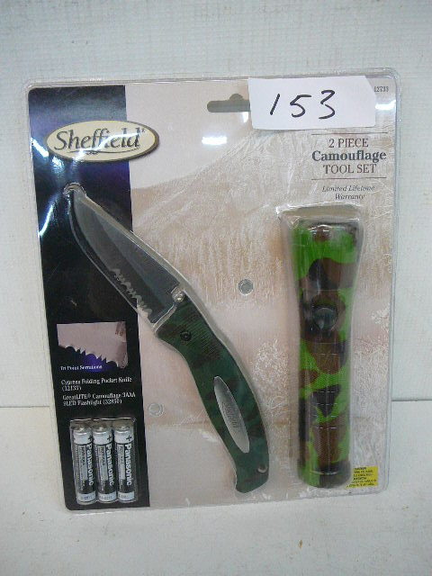lot 153 image: 2 Piece Camouflage Tool Set