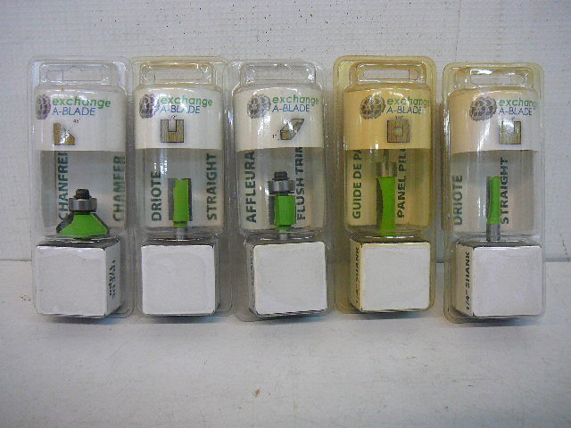 lot 165 image: Router bits