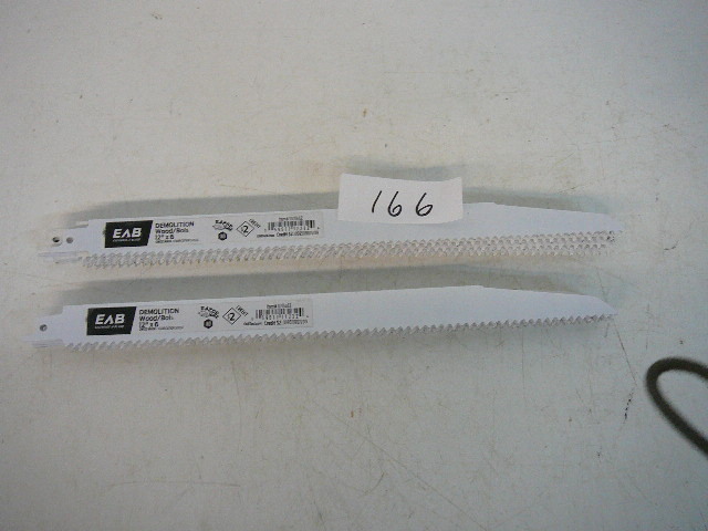 lot 166 image: Blades Razer Back