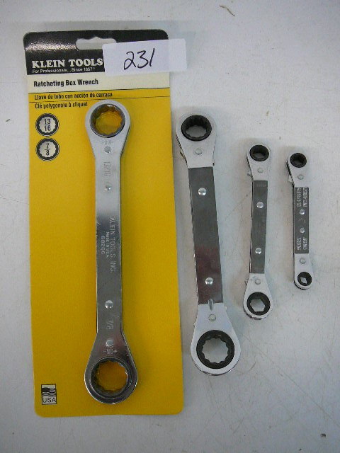 lot 231 image: Klein Ratcheting Box Wrenches