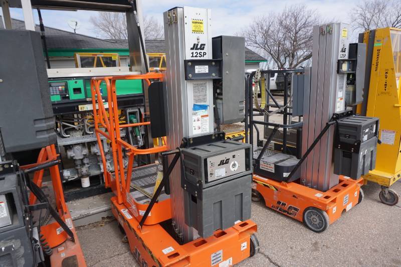 2002 JLG Model 12SP ElectricHydraulic Man Lift