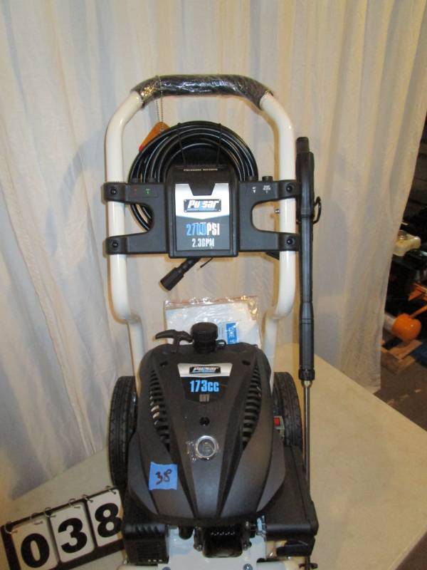 lot 38 image: Pulsar 2700 PSI Gasoline Pressure Washer