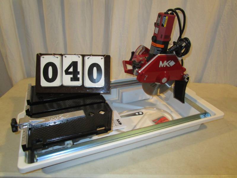 lot 40 image: MK Diamond 1-14 HP 7 Wet Cutting Tile Saw