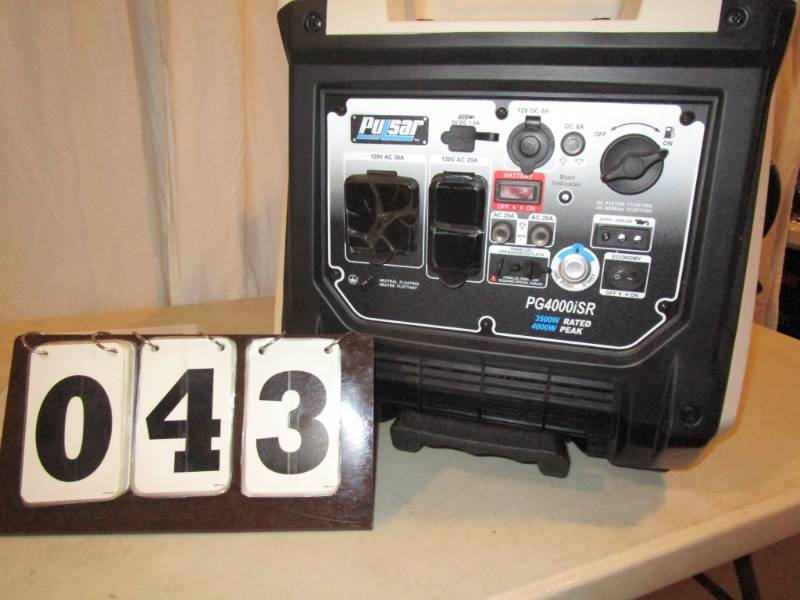 lot 43 image: Pulsar 4000 Watt Inverter Generator