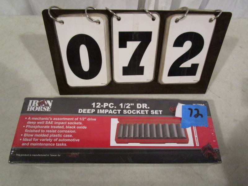 lot 72 image: Iron Horse 12 pc Deep Impact Socket Set - SAE