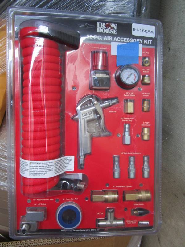 lot 65 image: Iron Horse 20 pc Accessory Kit