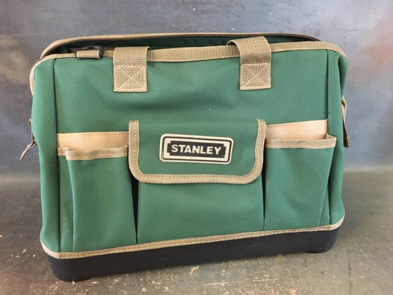 lot 7 image: Stanley Tool Bag