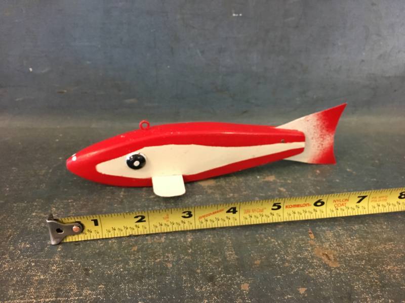 lot 8 image: Wooden Fishing Lures