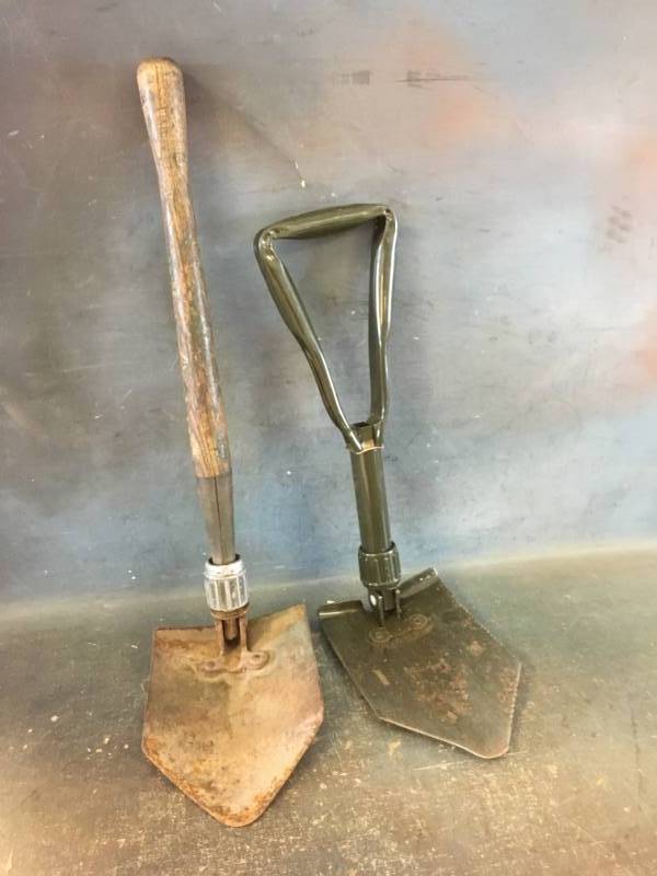 lot 13 image: Folding Shovels