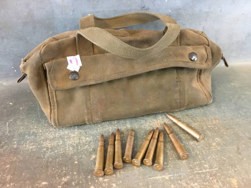 lot 17 image: Small Tool Bag and Shells