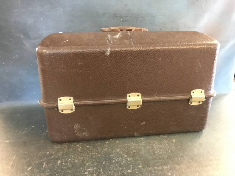 lot 21 image: Plastic Tackle Box