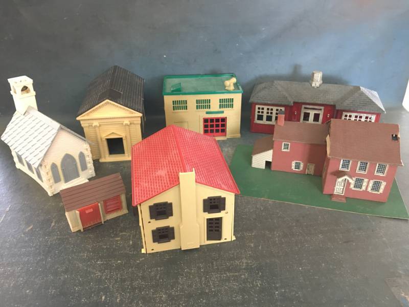 lot 24 image: Train Set