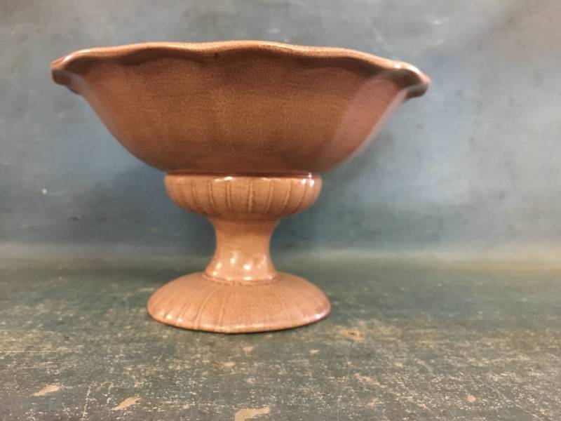 lot 29 image: Red Wing Pottery